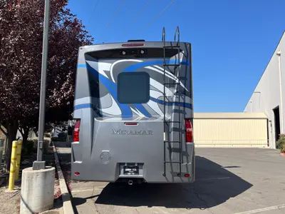 2023 Thor Motor Coach Miramar photo 24