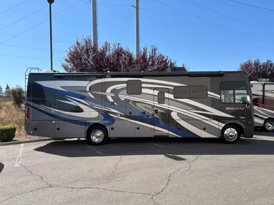 2023 Thor Motor Coach Miramar photo 23