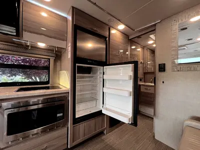 2022 Thor Motor Coach Delano photo 12