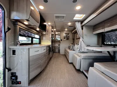 2022 Thor Motor Coach Delano photo 5