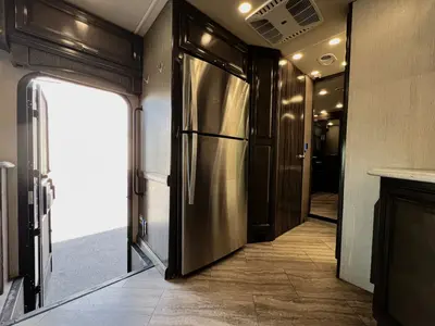 2020 Fleetwood Pace Arrow photo 13