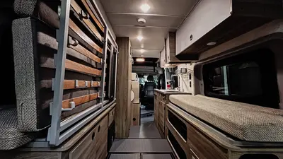 2025 Winnebago Solis photo 10