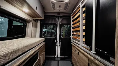 2025 Winnebago Solis photo 11