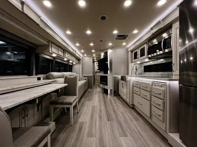 2023 Fleetwood Frontier photo 5