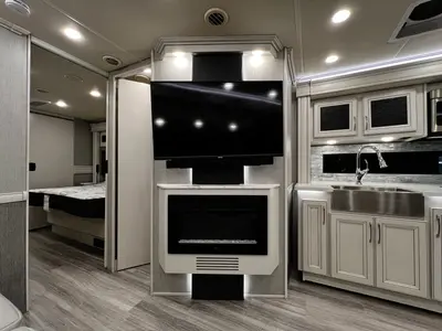 2023 Fleetwood Frontier photo 15
