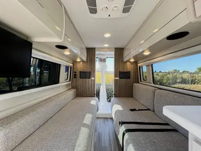 2026 Thor Motor Coach Tellaro photo 4