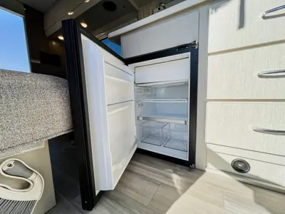 2026 Thor Motor Coach Tellaro photo 9
