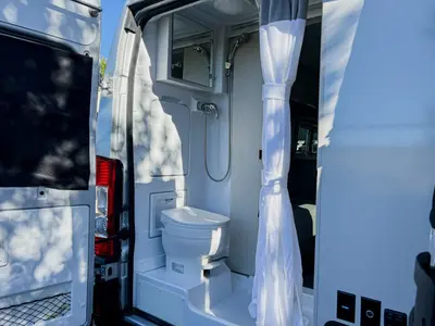 2026 Thor Motor Coach Tellaro photo 11