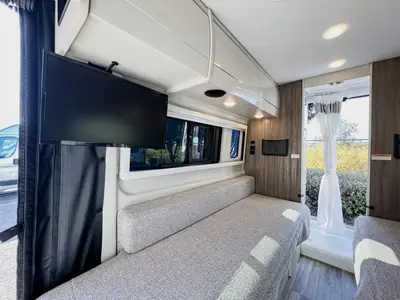 2026 Thor Motor Coach Tellaro photo 5