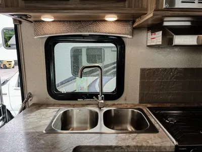 2018 Entegra Coach Odyssey photo 11