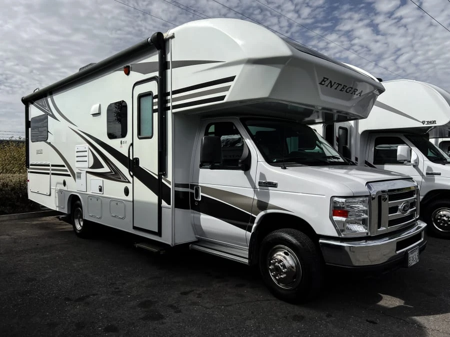 2018 Entegra Coach Odyssey exterior