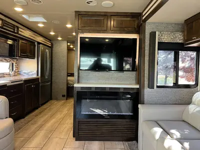2020 Tiffin Motorhomes Allegro photo 10