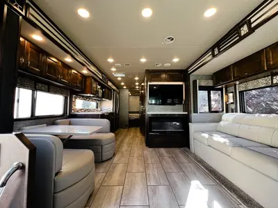 2020 Tiffin Motorhomes Allegro photo 5