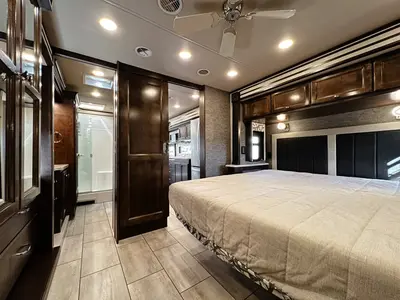 2020 Tiffin Motorhomes Allegro photo 18