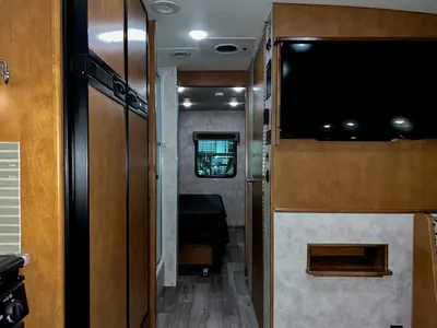 2019 Winnebago Vista photo 16