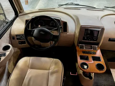 2019 Winnebago Vista photo 3