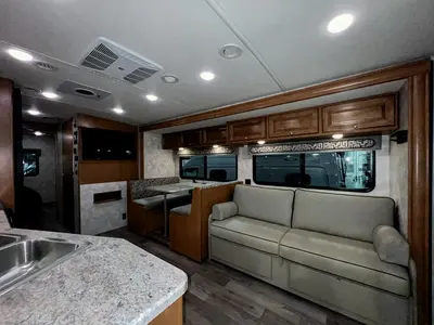 2019 Winnebago Vista photo 6