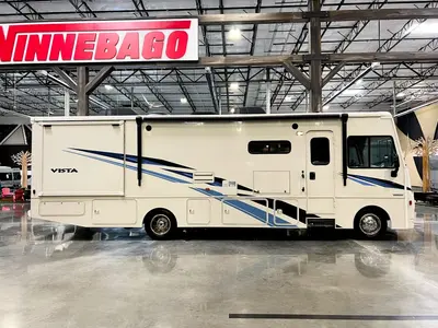 2019 Winnebago Vista photo 22