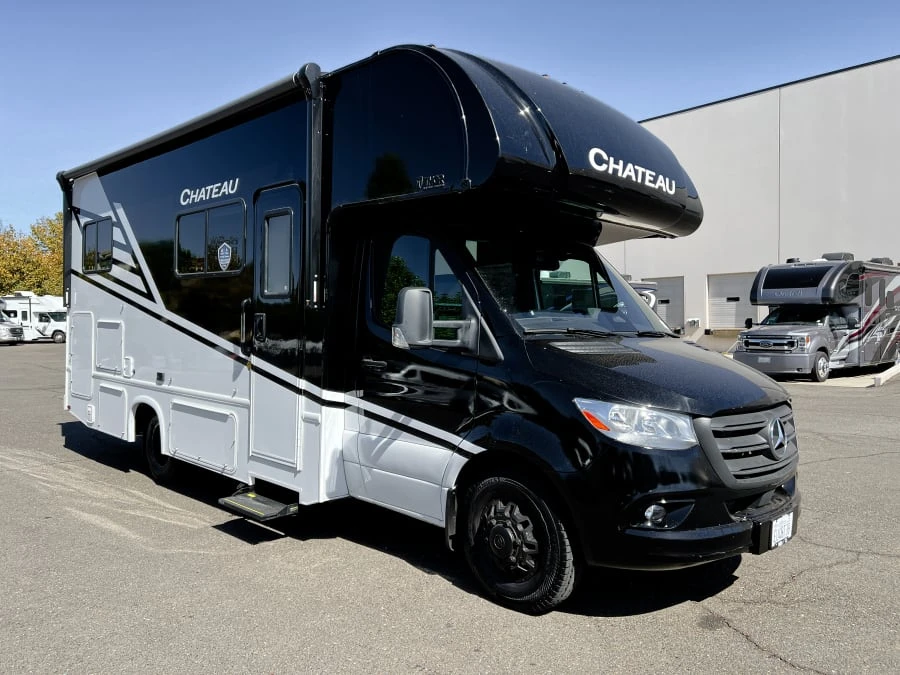 2026 Thor Motor Coach Chateau exterior