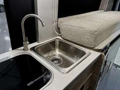 2022 Winnebago Solis Pocket photo 8