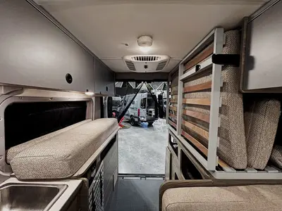 2022 Winnebago Solis Pocket photo 9