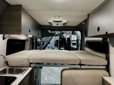 2022 Winnebago Solis Pocket photo 10