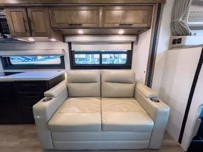 2023 Entegra Coach Accolade XT photo 7