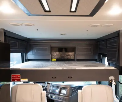 2026 Fleetwood Discovery LXE photo 4