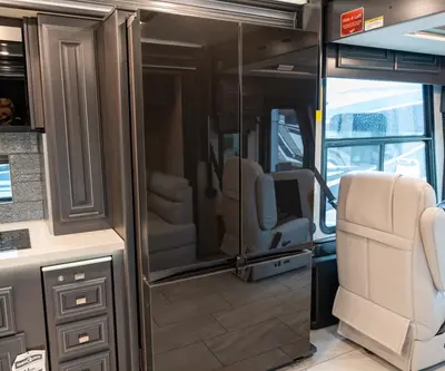 2026 Fleetwood Discovery LXE photo 13