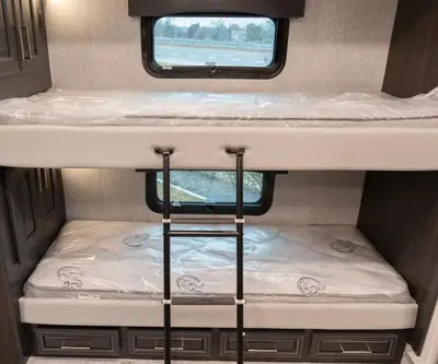 2026 Fleetwood Discovery LXE photo 19
