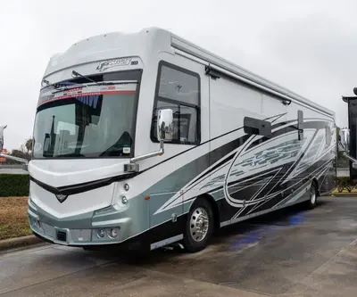 2026 Fleetwood Discovery LXE photo 26
