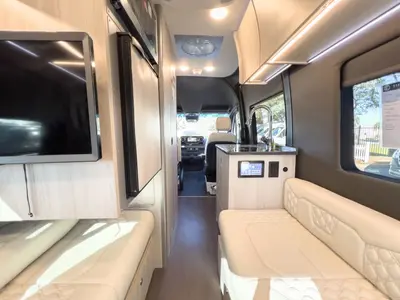 2026 Tiffin Motorhomes GT1 photo 4