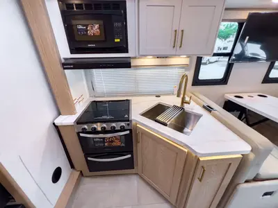 2027 Thor Motor Coach Chateau photo 8