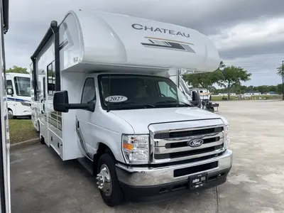 New 2027 Thor Motor Coach Chateau 28Z