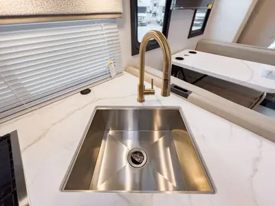 2027 Thor Motor Coach Chateau photo 9