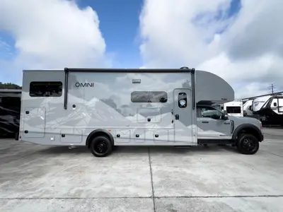 2027 Thor Motor Coach Omni photo 23