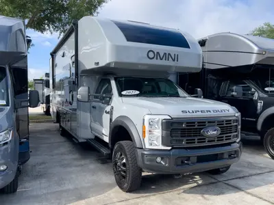 New 2027 Thor Motor Coach Omni Z30