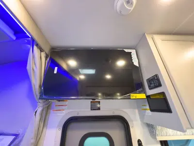 2027 Thor Motor Coach Omni photo 6