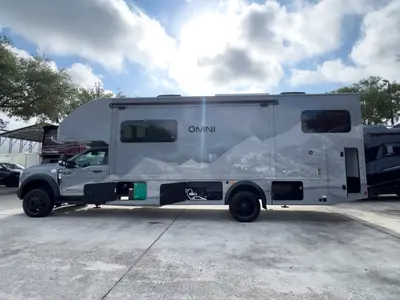 2027 Thor Motor Coach Omni photo 22