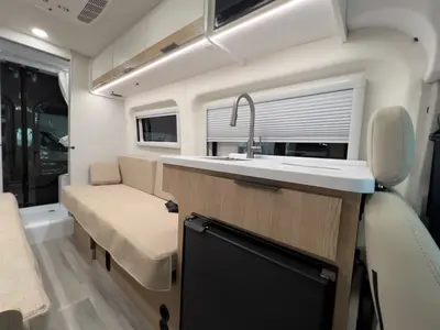2027 Thor Motor Coach Talavera photo 6