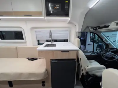 2027 Thor Motor Coach Talavera photo 8