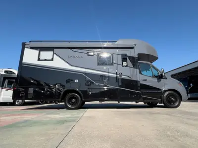 2026 Grand Design Lineage Series M photo 19