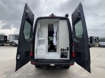 2027 Thor Motor Coach Sanctuary photo 2