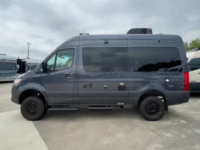 2027 Thor Motor Coach Sanctuary photo 19