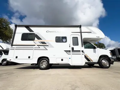 2027 Thor Motor Coach Chateau photo 23