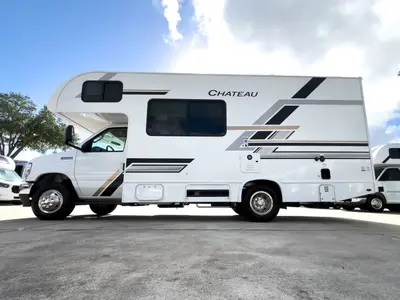 2027 Thor Motor Coach Chateau photo 19