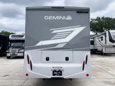 2027 Thor Motor Coach Gemini photo 26