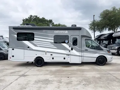 2027 Thor Motor Coach Gemini photo 23