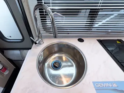 2027 Thor Motor Coach Gemini photo 8