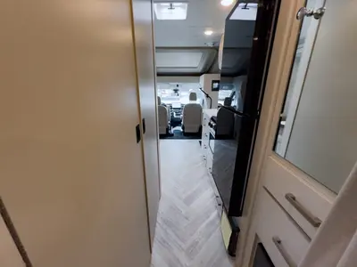 2027 Thor Motor Coach Gemini photo 3